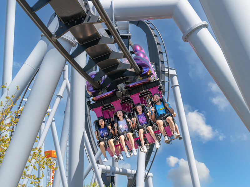 A happy crowd riding a rollercoaster at Hersheypark